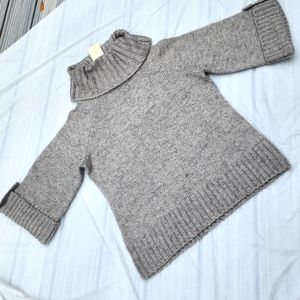 L NWT Bell sleeve sweater